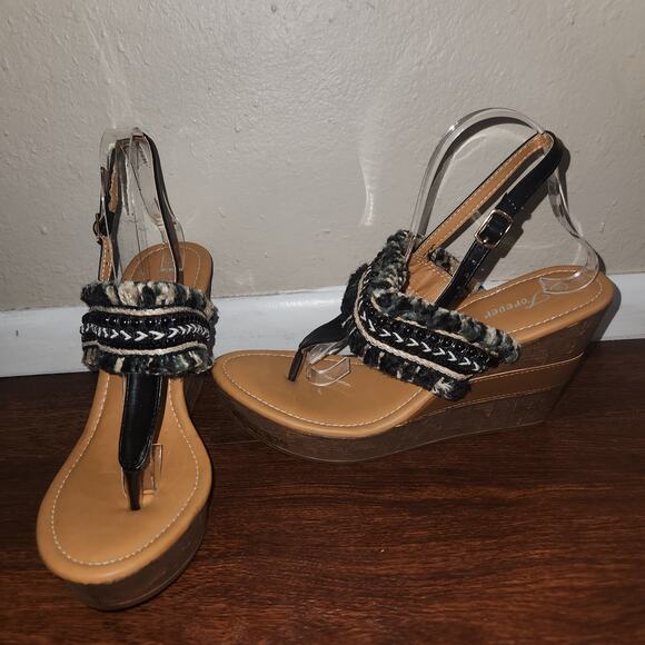 Forever NIB BELLEVUE-5 Black Platform Wedge Sandals with Ankle Strap, 10 - Picture 1 of 9
